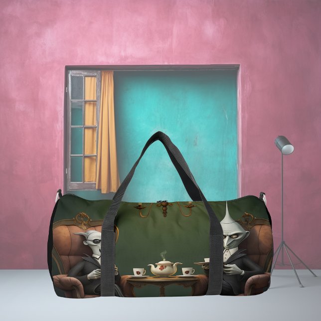 Tea time auf der seltsamen Seite. 1 Duffle Bag (Von Creator hochgeladen)