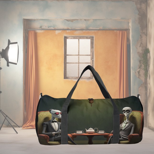 Tea time auf der seltsamen Seite. 2 Duffle Bag (Von Creator hochgeladen)