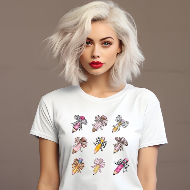 Teacher coquette verbeugt Bleistifte zurück ins Sc T-Shirt (Von Creator hochgeladen)