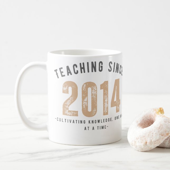 Teacher Mug | Teaching Since 2014 Kaffeetasse (Mit Donut)