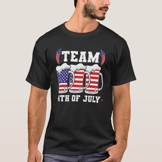 Team 4. Juli Amerika trinkt Bier 1 T-Shirt (Vorderseite)