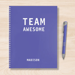 Team Awesome Lila Personalisierter Name Notizbuch