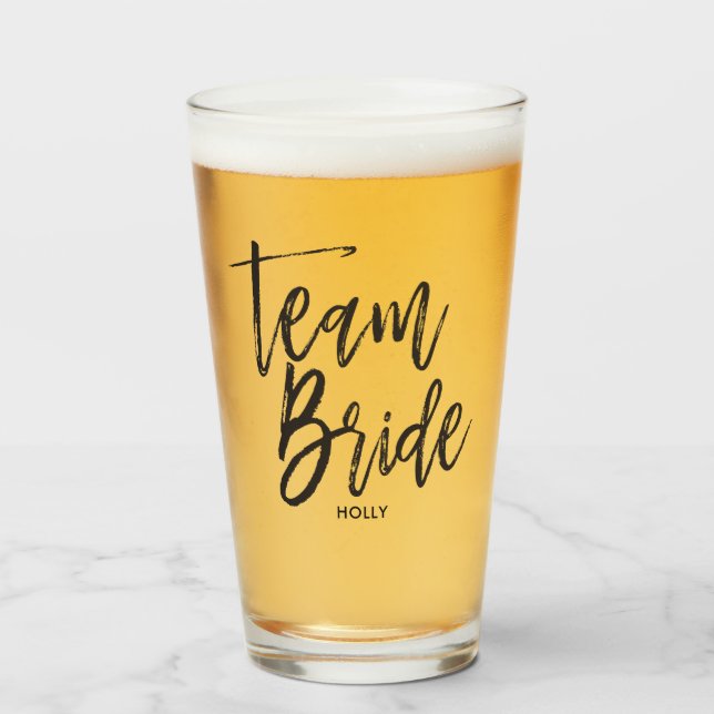 Team Bride | Black Script Glas (Vorne (Gefüllt))