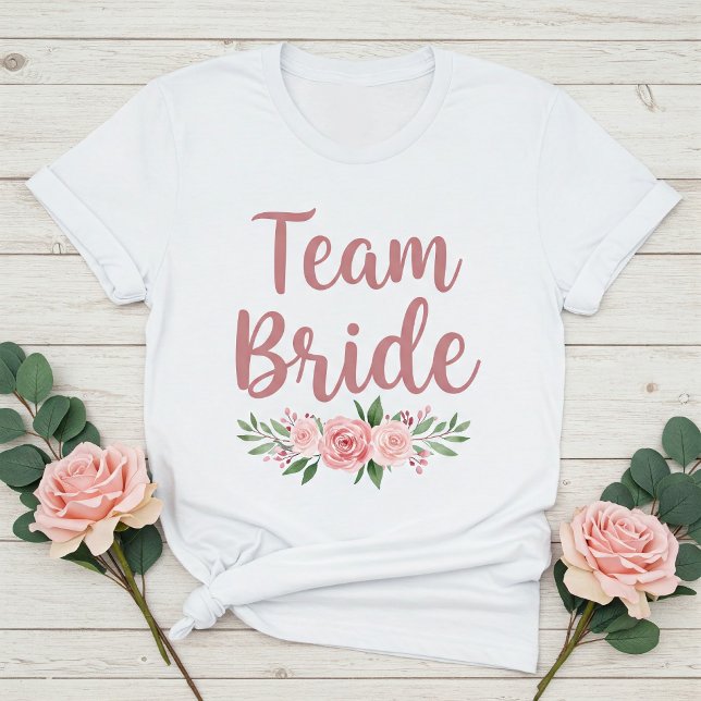 Team Bride T-Shirt for Bridesmaids with Pink (Von Creator hochgeladen)