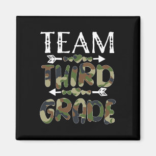 Team dritte Klasse zurück zur Schule 1. Tag Camo L Magnet
