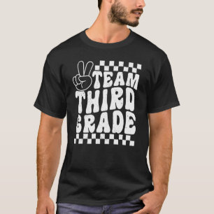 Team Dritter Klasse Frieden Hand Groovy ersten Tag T-Shirt