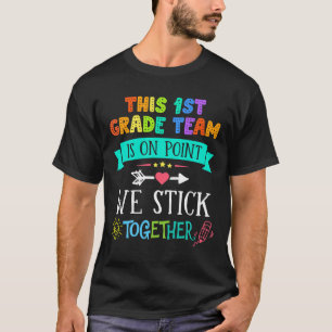 Team Erste Klasse Wir Kleben 100 Tage Schule Kinde T-Shirt