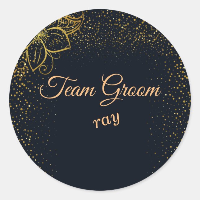Team Groom Black/Gold Personalisierte Hochzeitstic Runder Aufkleber (Vorderseite)