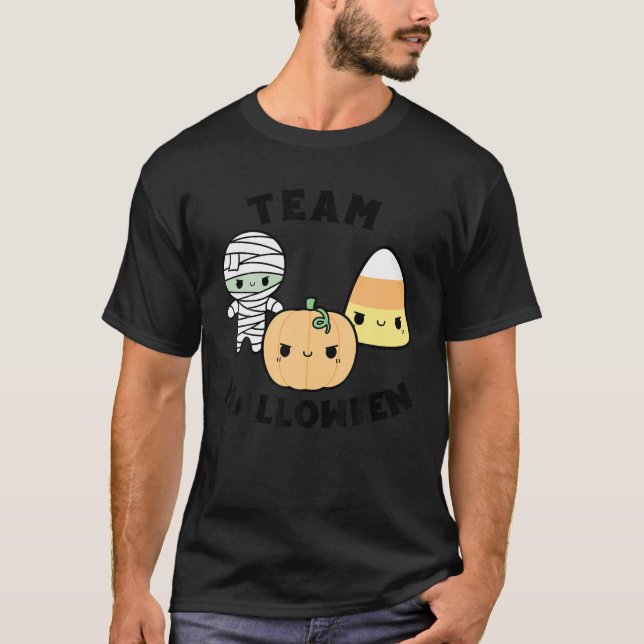 Team Halloween Kawaii Mummy Candy Corn Pumpkin T-Shirt (Vorderseite)