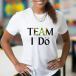 Team I Do Jamaican Flag Wedding Junggeselinnen-Abs T-Shirt<br><div class="desc">Jamaikanisches Fahne "Team I Do" Shirt für eine Hochzeitsveranstaltung in Jamaika oder einen jamaikanischen Bachelor / Junggeselinnen-Abschied. Große Shirts für eine Hochzeitsfeier.</div>
