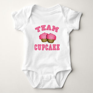 Team-Kuchen-T-Shirts, Hoodies, Tassen, Geschenke Baby Strampler