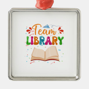 Team Library Ornament Aus Metall