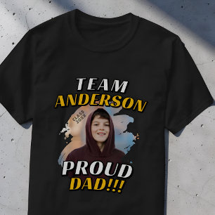 Team [Nachname] Stolz Papa Abschlussfoto T-Shirt