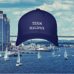 Team, Stadt, Halifax, bestickte Baseballkappe<br><div class="desc">Team und Stadt bestickte Baseball Cap entworfen mit TEAM und einem Stadtnamen Ihrer Wahl. Zeigt hier den Text lautet: TEAM HALIFAX. Diese Baseballkappe ist blau mit weißer Stickerei dargestellt. Zum Personalisieren einfach den Stadtnamen oder ein anderes Wort in unsere einfache Vorlage einfügen und das Wort HALIFAX ersetzen. Zusätzliche Farben sind...</div>