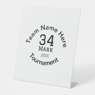 Teamname hier Name Turnierjahr hinzufügen Sockelschild