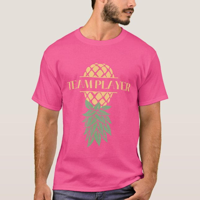 Teamplayer Upside Down Ananas Swingers T-Shirt (Vorderseite)