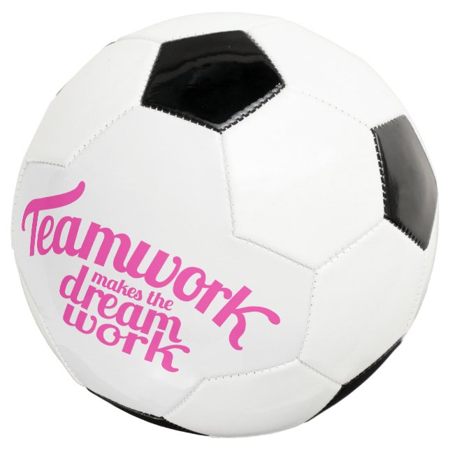 Teamwork macht die Traumarbeit rosa grafischer Tex Fußball (Dreiviertel)