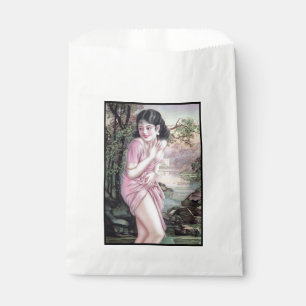 Tease in Stream Oasis von Shanghai China Girl Geschenktütchen