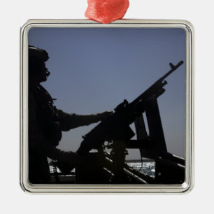 Techniker bemannt ein Maschinengewehr M240 im Irak Silbernes Ornament