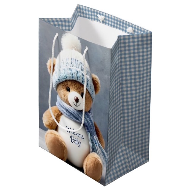 Teddy Bär mit Scarf und Hut Mittlere Geschenktüte (Vorderseite Schrägansicht)