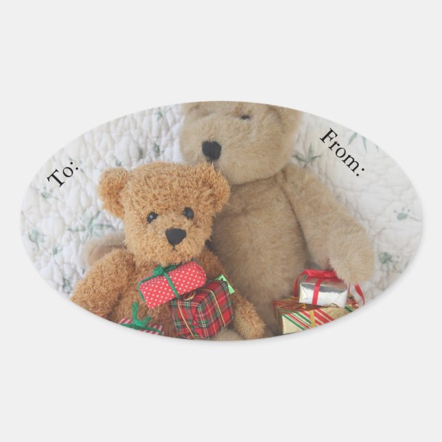 Teddy Bären mit Weihnachtsgeschenke Ovaler Aufkleber (Vorderseite)