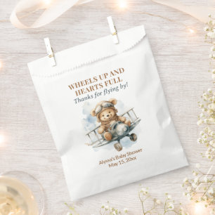 Teddy Bärenräder auf den Herzen voll Geschenktütchen