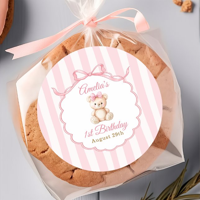 Teddy Bear Girls Pink Bow Stripes 1st Birthday Runder Aufkleber (Von Creator hochgeladen)