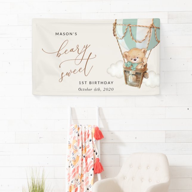 Teddy Bear, Grüner Ballon, Erster Geburtstag Willk Banner (Insitu)