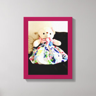 Teddy Bear in einem Kleid Leinwanddruck