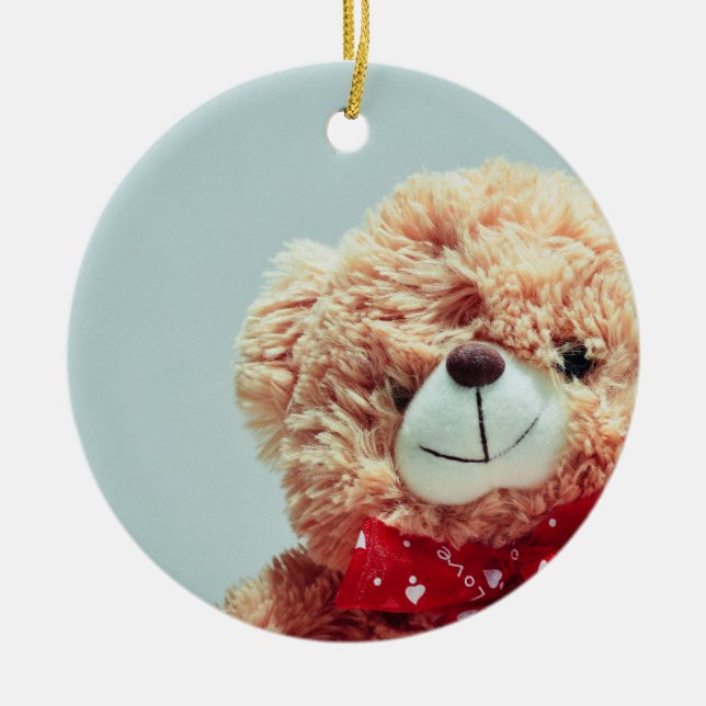 Teddy Bear mit einem Roten Bow Keramik Ornament (Vorne)