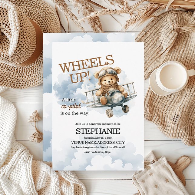 Teddy Bear Pilot auf seinem Weg Baby Boy Einladung (Teddy bear and airplane baby boy baby shower invitation)