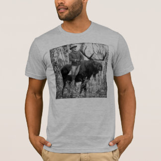 Teddy Roosevelt, der einen Stier-Elch reitet T-Shirt