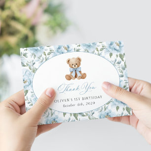 Teddybär, blaues Band, blaue Blumen, erster Geburt Dankeskarte