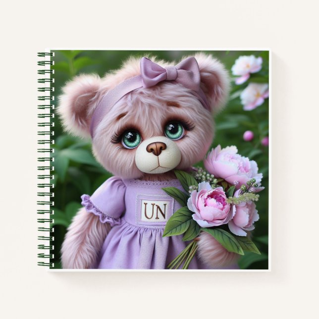 Teddybär im Fliederkleid   Notizbuch (Vorderseite)