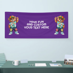 Teddybär mit lässiger friedlicher Kleidung 1 Banner