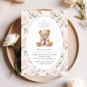 Teddybär, rosa Schleife, rosa Blumen, erster Gebur Einladung