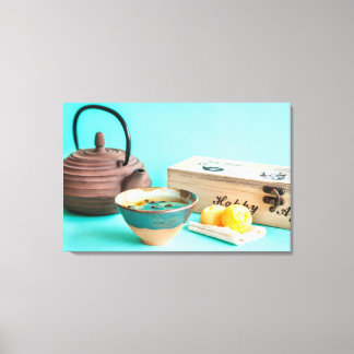 Tee für einen leinwanddruck