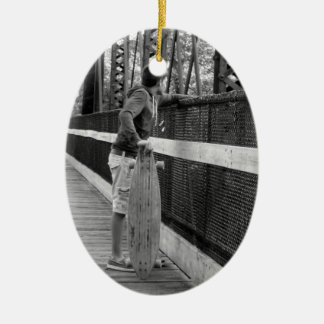 Tee mit Longboard Keramik Ornament