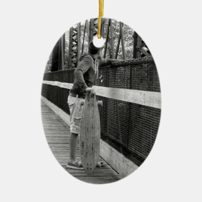 Tee mit Longboard Keramik Ornament (Vorne)