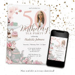 Tee Party 50. Geburtstag Blumenrosa Custom Foto Einladung<br><div class="desc">Tee Party 50. Geburtstag Blumenrosa Custom Foto Einladung. Dieses reizvolle Design vereint Eleganz und Feiern. Mit einem zauberhaften Blumenmotiv in Aquarelltönen in Rosatönen, zartem Teakholz, Teetassen und köstlichen Desserts, ist es ein Set für ein Meilenstein. Egal, ob Sie einen Meilenstein zum Geburtstag feiern oder einfach nur eine whimsical Tee-Ansammlung zu...</div>