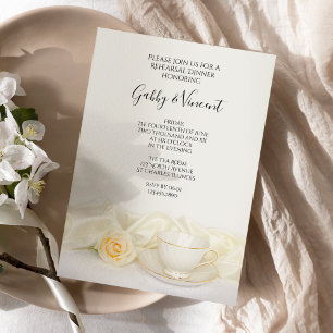 Teecup mit White Rose Hochzeit Probe Dinner Einladung