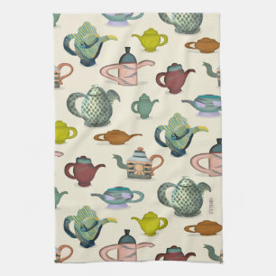 Teeköpfe in einem hübschen Teetuch Geschirrtuch