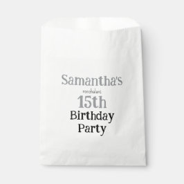 Teen Nonchalant Birthday Party Invitation Geschenktütchen