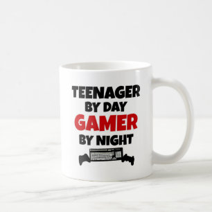 Teenager by Day Gamer by Night Tasse