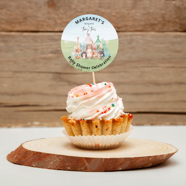 Teepees und Babyaufkleber mit Tiny Toes Runder Aufkleber (Teepees and Tiny Toes Baby Shower Stickers)