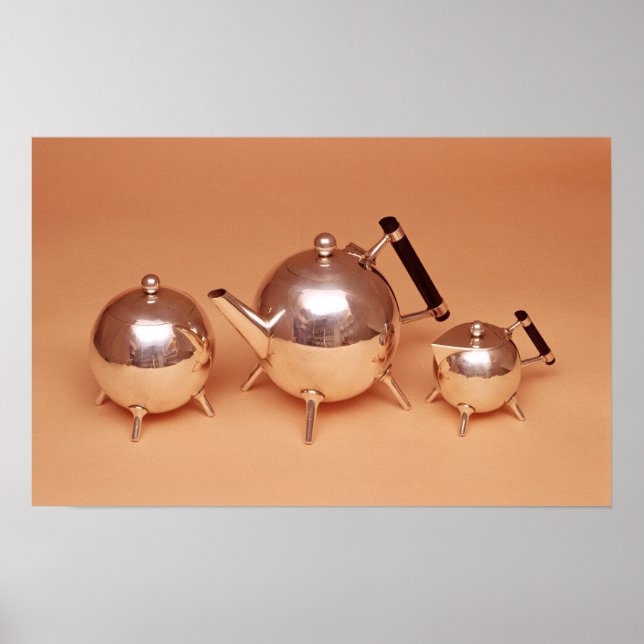 Teeservice mit vergoldeten Innenräumen Poster (Vorne)