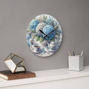 Teetassen-Teekanne und blaue Hydrangen-Wanduhr Große Wanduhr