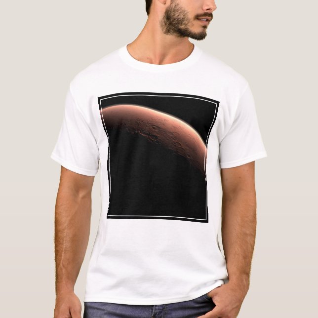 Teil der Mars an der Grenze von Licht und Dunkel. T-Shirt (Vorderseite)