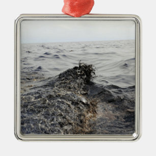 Teil eines Ölteppichs im Golf von Mexiko Silbernes Ornament