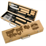 Teile von Fleisch Personalisiert Bambus GRILLEN Se<br><div class="desc">Dieses personalisierte GRILLEN Set ist eine großartige Möglichkeit,  um zu sagen Happy Vathers Day,  Happy Birthday oder danke an Ihren Trauzeuge und Trauzeuge! (Vergiss nicht,  auch für dich eins zu bekommen)! Hochwertige Bambuslasergraben prächtig.</div>
